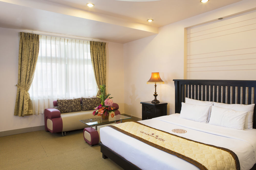 Vien Dong District 7 Phu My Hung Hotel 2*